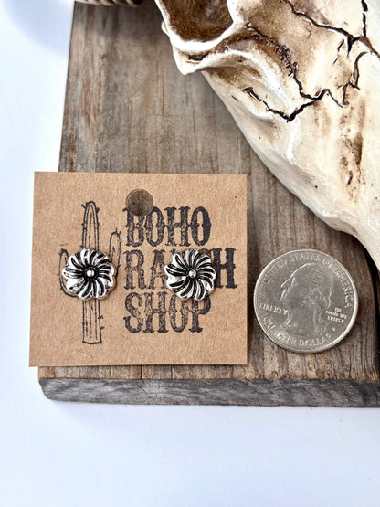 Dainty Mini Flower Stud Earrings